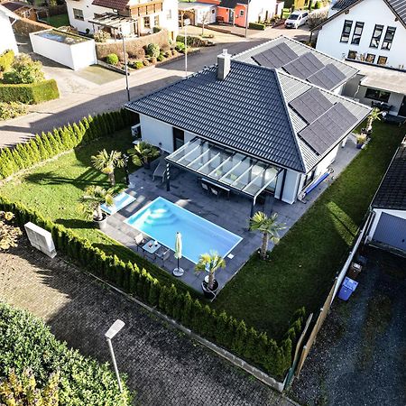Grosszuegige Unterkunft Mit Terrasse Oberbrechen المظهر الخارجي الصورة