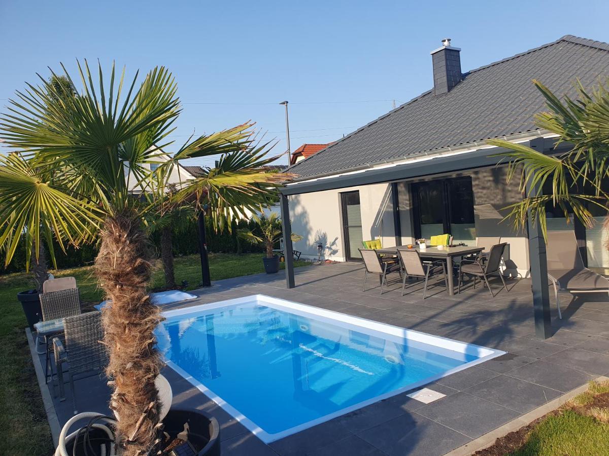 Grosszuegige Unterkunft Mit Terrasse Oberbrechen المظهر الخارجي الصورة