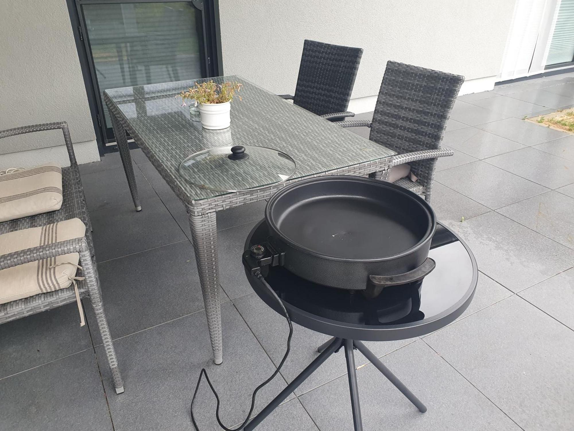 Grosszuegige Unterkunft Mit Terrasse Oberbrechen المظهر الخارجي الصورة